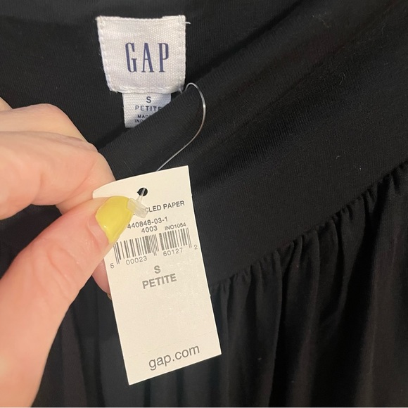 2- Gap Skirts - Picture 6 of 11